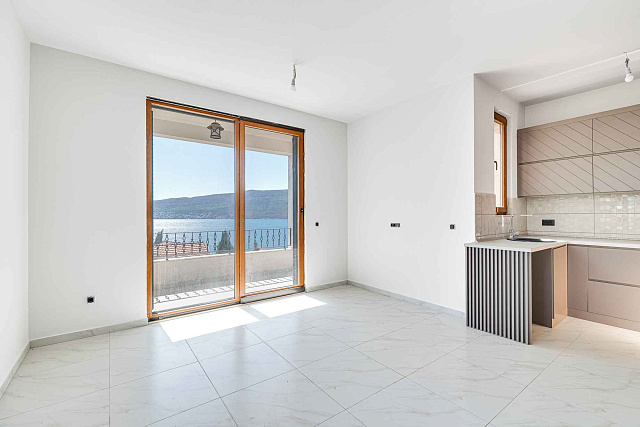 Geräumige und helle Apartments mit Panoramablick auf das Meer — photo 6